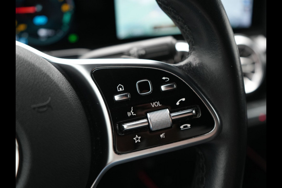 Mercedes-Benz GLA 250 e Progressive PHEV 218pk Dealer O.H | Adaptive Cruise | Camera | Lederen Sportstoelen Verwarmd | BLIS | Apple Carplay | Pilot Assist | Widescreen Navi | Virtual | DAB | 18"L.M | Plug In Hybrid |