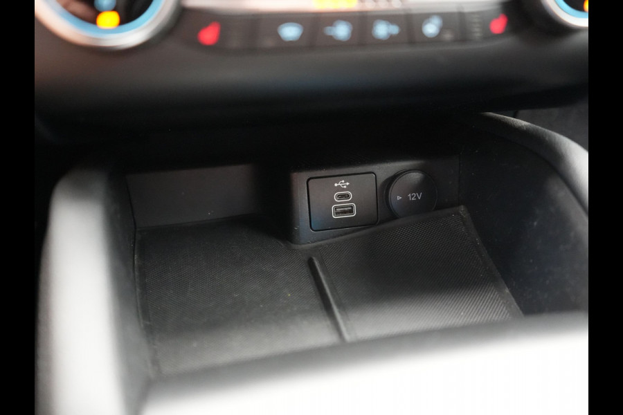 Ford Kuga 2.5 PHEV Titanium 225pk Dealer O.H | Adaptive Cruise | 360 Camera | BLIS | Stoelen & Stuur Verwarmd | Keyless | Pilot Assist | Navigatie | Apple Carplay | Virtual | DAB | 17"L.M | Plug In Hybrid |