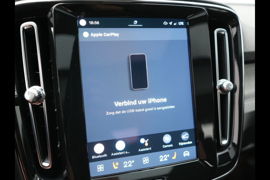 Volvo XC40 Recharge Ultimate 69 kWh 232pk Dealer O.H | Trekhaak Af Fabriek | Panodak | 360 Camera | Adaptive Cruise | Harman / Kardon | Alcantara Sportstoelen Memory & Verwarmd | BLIS | Keyless | Apple Carplay | Pilot Assist | Stuurverwarming | Google Assistant & Maps | Navigatie | DAB | 19"L.M |
