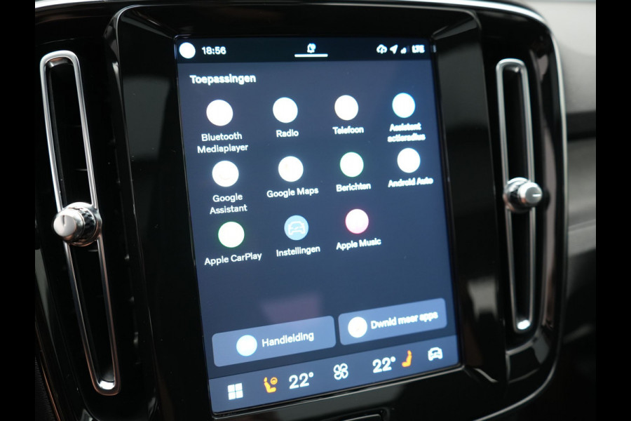 Volvo XC40 Recharge Ultimate 69 kWh 232pk Dealer O.H | Trekhaak Af Fabriek | Panodak | 360 Camera | Adaptive Cruise | Harman / Kardon | Alcantara Sportstoelen Memory & Verwarmd | BLIS | Keyless | Apple Carplay | Pilot Assist | Stuurverwarming | Google Assistant & Maps | Navigatie | DAB | 19"L.M |