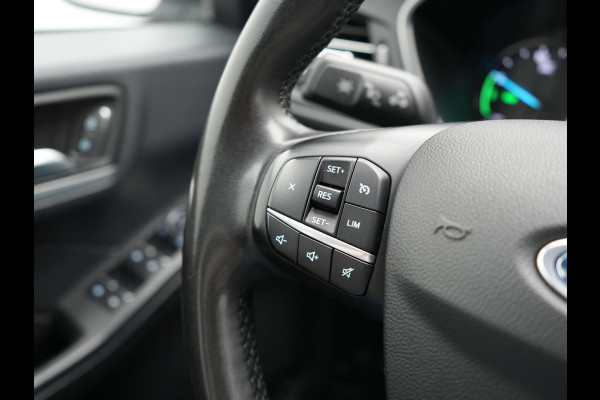Ford Kuga 2.5 PHEV 225pk Dealer O.H | Cruise Control | Stoelverwarming | DAB | Navigatie | Stuurverwarming | Lane Assist | 17"L.M | Plug In Hybrid |