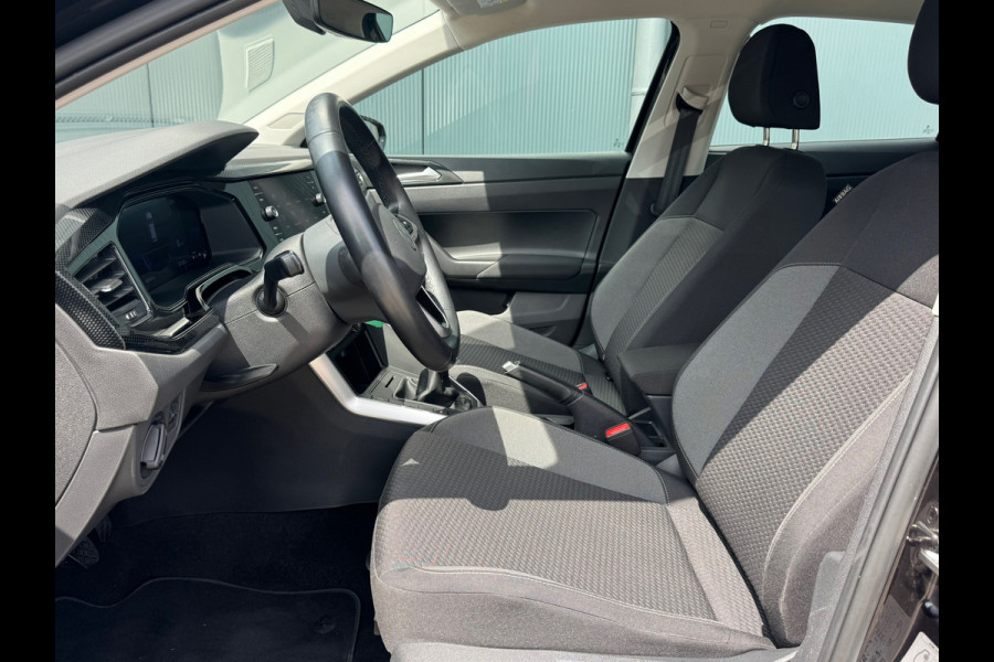 Volkswagen Polo 1.0 MPI Life * Carplay * Parkeersensoren * Airco * Allseason banden *