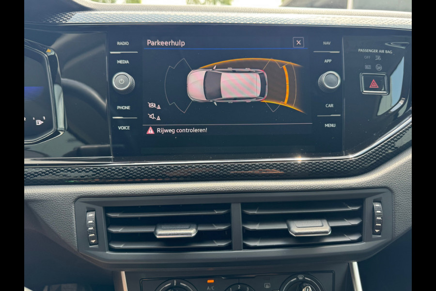 Volkswagen Polo 1.0 MPI Life * Carplay * Parkeersensoren * Airco * Allseason banden *