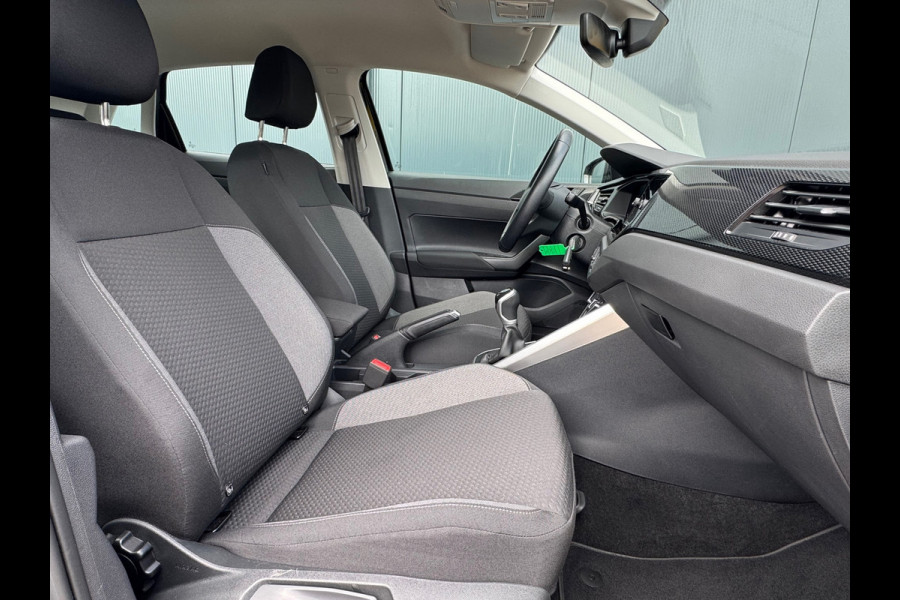 Volkswagen Polo 1.0 MPI Life * Carplay * Parkeersensoren * Airco * Allseason banden *