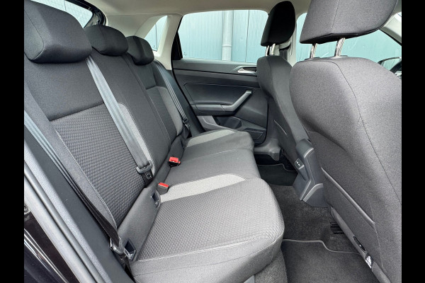 Volkswagen Polo 1.0 MPI Life * Carplay * Parkeersensoren * Airco * Allseason banden *