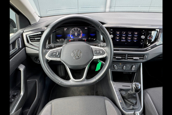 Volkswagen Polo 1.0 MPI Life * Carplay * Parkeersensoren * Airco * Allseason banden *