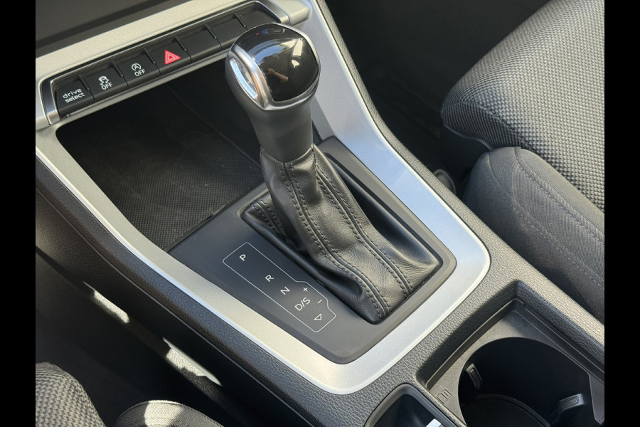 Audi Q3 Sportback 35 TFSI S-line Adaptive cruise Digitaal dashboard Led Clima Stoelverwarming Carplay