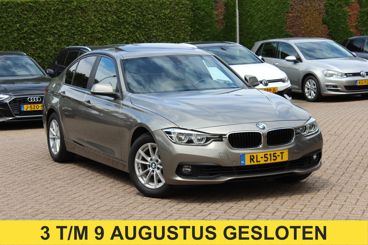 BMW 3-serie 320i Corporate Lease High Executive / Trekhaak / Schuifdak / Leder / Navigatie / Parkeerhulp V+A / 16'' / Getint glas / Stoelverwarming / Cruise Control