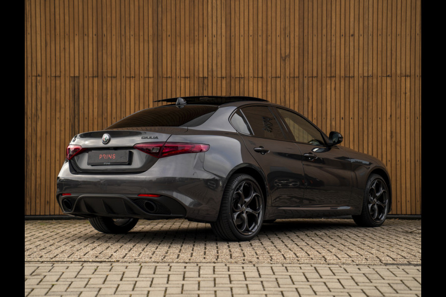 Alfa Romeo Giulia 2.0T Veloce 280pk AWD Full Option! | Pano-dak | Harman/Kardon | Ragazzon | Adapt. cruise | CarPlay