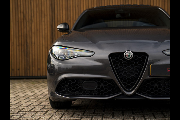 Alfa Romeo Giulia 2.0T Veloce 280pk AWD Full Option! | Pano-dak | Harman/Kardon | Ragazzon | Adapt. cruise | CarPlay