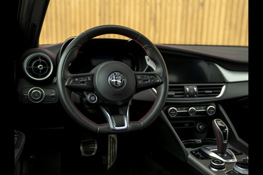 Alfa Romeo Giulia 2.0 T GME AWD Competizione | Harman/Kardon | Adapt. cruise | Veloce stoelen | CarPlay