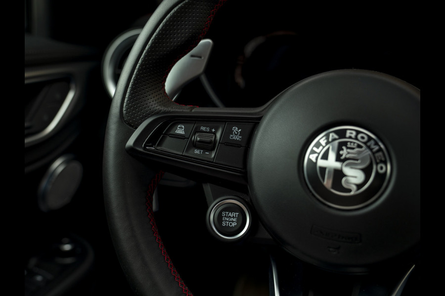 Alfa Romeo Giulia 2.0 T GME AWD Competizione | Harman/Kardon | Adapt. cruise | Veloce stoelen | CarPlay