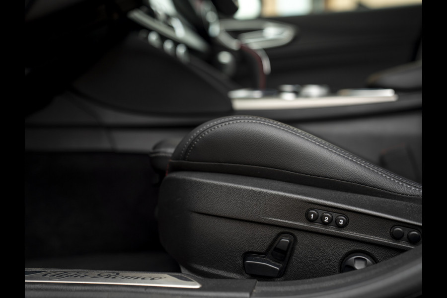 Alfa Romeo Giulia 2.0 T GME AWD Competizione | Harman/Kardon | Adapt. cruise | Veloce stoelen | CarPlay