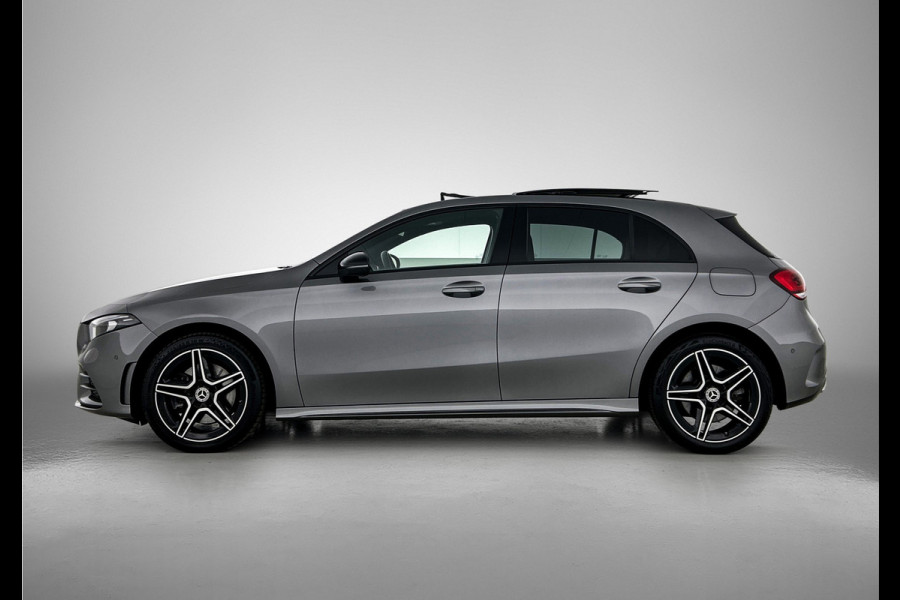 Mercedes-Benz A-Klasse 250 e Business Solution AMG Limited Panoramadak | AMG Line | Night pakket | Stoelverwarming | Achteruitrij camera Inclusief 24 maanden Mercedes-Benz Certified garantie voor Europa.