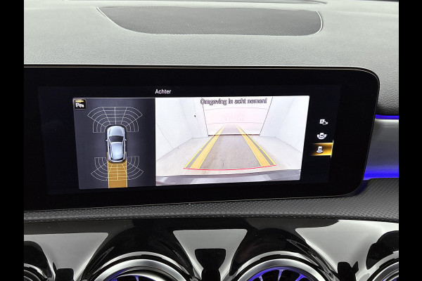 Mercedes-Benz A-Klasse 250 e Business Solution AMG Limited Panoramadak | AMG Line | Night pakket | Stoelverwarming | Achteruitrij camera Inclusief 24 maanden Mercedes-Benz Certified garantie voor Europa.