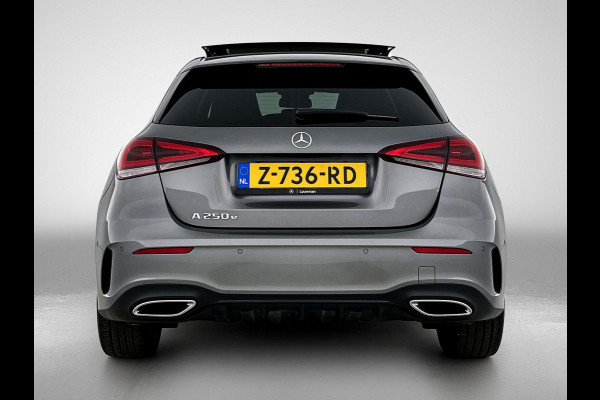 Mercedes-Benz A-Klasse 250 e Business Solution AMG Limited Panoramadak | AMG Line | Night pakket | Stoelverwarming | Achteruitrij camera Inclusief 24 maanden Mercedes-Benz Certified garantie voor Europa.