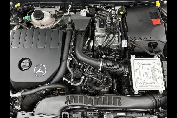 Mercedes-Benz A-Klasse 250 e Business Solution AMG Limited Panoramadak | AMG Line | Night pakket | Stoelverwarming | Achteruitrij camera Inclusief 24 maanden Mercedes-Benz Certified garantie voor Europa.