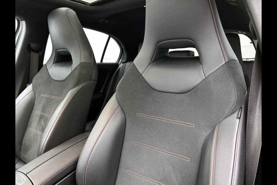 Mercedes-Benz A-Klasse 250 e Business Solution AMG Limited Panoramadak | AMG Line | Night pakket | Stoelverwarming | Achteruitrij camera Inclusief 24 maanden Mercedes-Benz Certified garantie voor Europa.