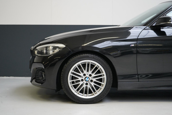 BMW 1-serie 116i Edition M Sport Shadow | Navigatie | Lm velgen | Leder | Unieke km-stand