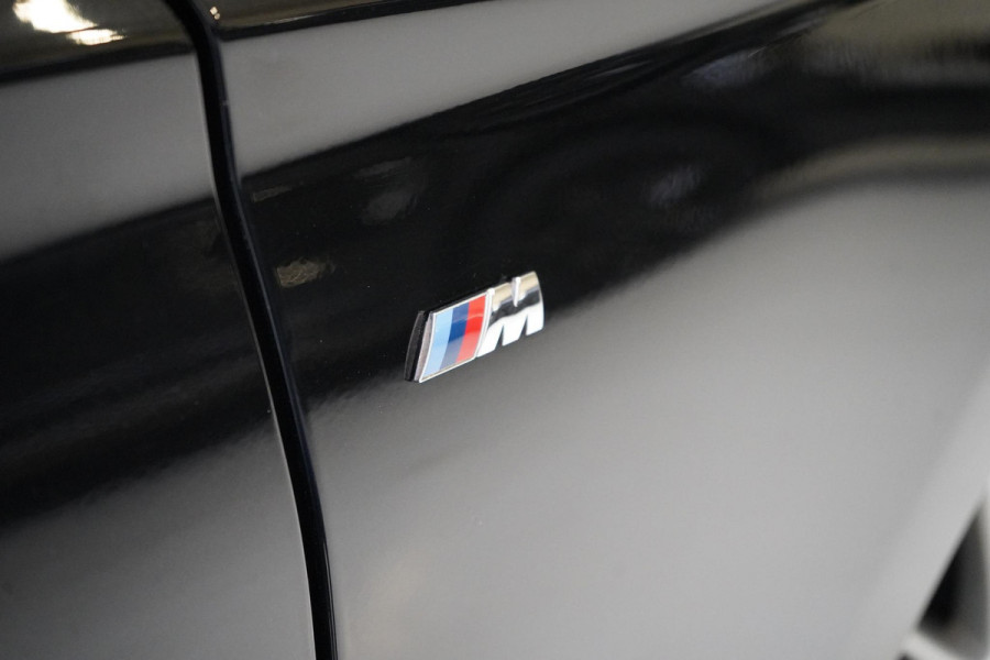 BMW 1-serie 116i Edition M Sport Shadow | Navigatie | Lm velgen | Leder | Unieke km-stand