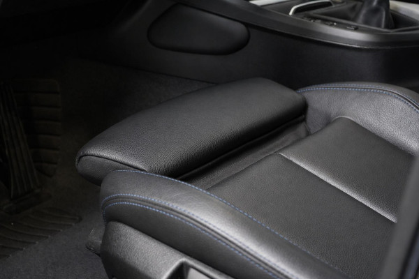 BMW 1-serie 116i Edition M Sport Shadow | Navigatie | Lm velgen | Leder | Unieke km-stand