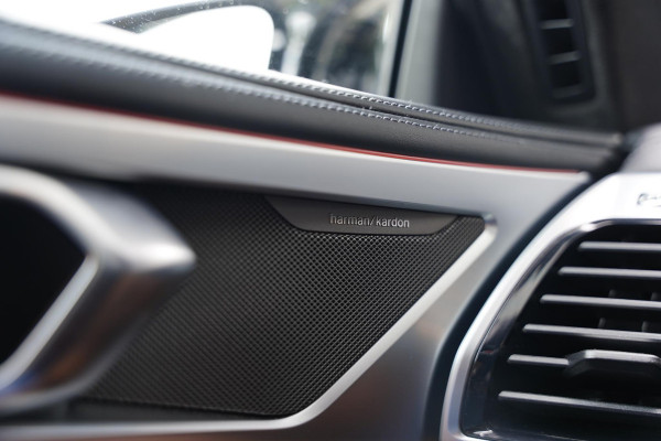BMW 8 Serie M8 Competition / Keramische Remmen / Carbon / Head Up