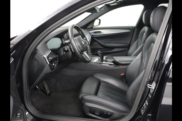 BMW 5 Serie Touring 530i xDrive M-sport High Executive | Panoramadak | Trekhaak | Head-up | 360 camera | Carplay | Harman/Kardon | Leder | Stuur/stoel verwarming | Virtual Dashboard | Cruise control |