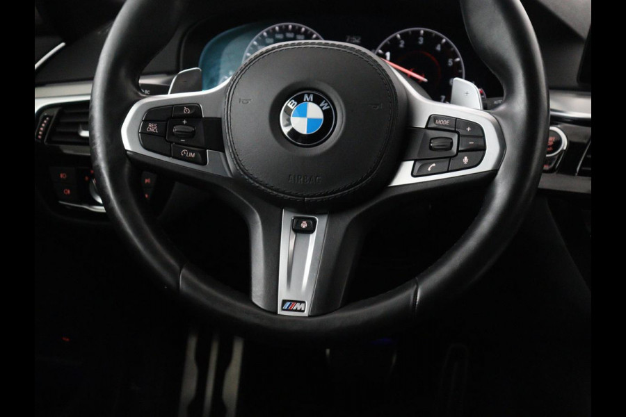 BMW 5 Serie Touring 530i xDrive M-sport High Executive | Panoramadak | Trekhaak | Head-up | 360 camera | Carplay | Harman/Kardon | Leder | Stuur/stoel verwarming | Virtual Dashboard | Cruise control |