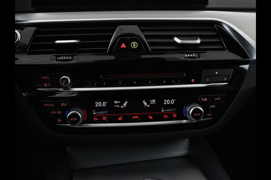 BMW 5 Serie Touring 530i xDrive M-sport High Executive | Panoramadak | Trekhaak | Head-up | 360 camera | Carplay | Harman/Kardon | Leder | Stuur/stoel verwarming | Virtual Dashboard | Cruise control |