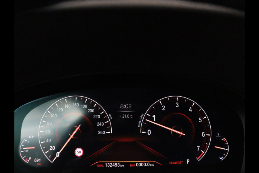 BMW 5 Serie Touring 530i xDrive M-sport High Executive | Panoramadak | Trekhaak | Head-up | 360 camera | Carplay | Harman/Kardon | Leder | Stuur/stoel verwarming | Virtual Dashboard | Cruise control |