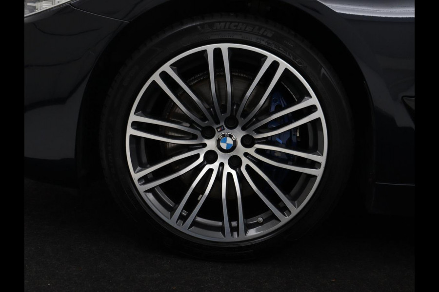 BMW 5 Serie Touring 530i xDrive M-sport High Executive | Panoramadak | Trekhaak | Head-up | 360 camera | Carplay | Harman/Kardon | Leder | Stuur/stoel verwarming | Virtual Dashboard | Cruise control |