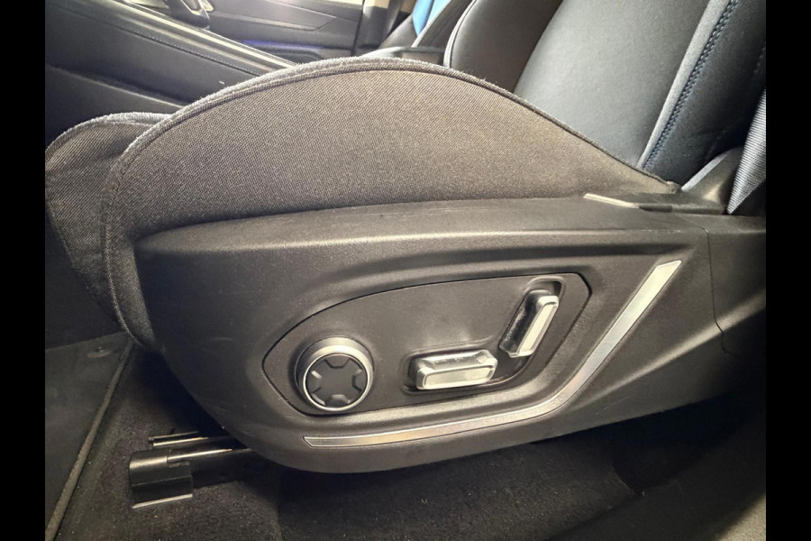 Lynk & Co 01 1.5 261PK Plug-in Hybrid, Pano, 360 Camera ,Apple Carplay
