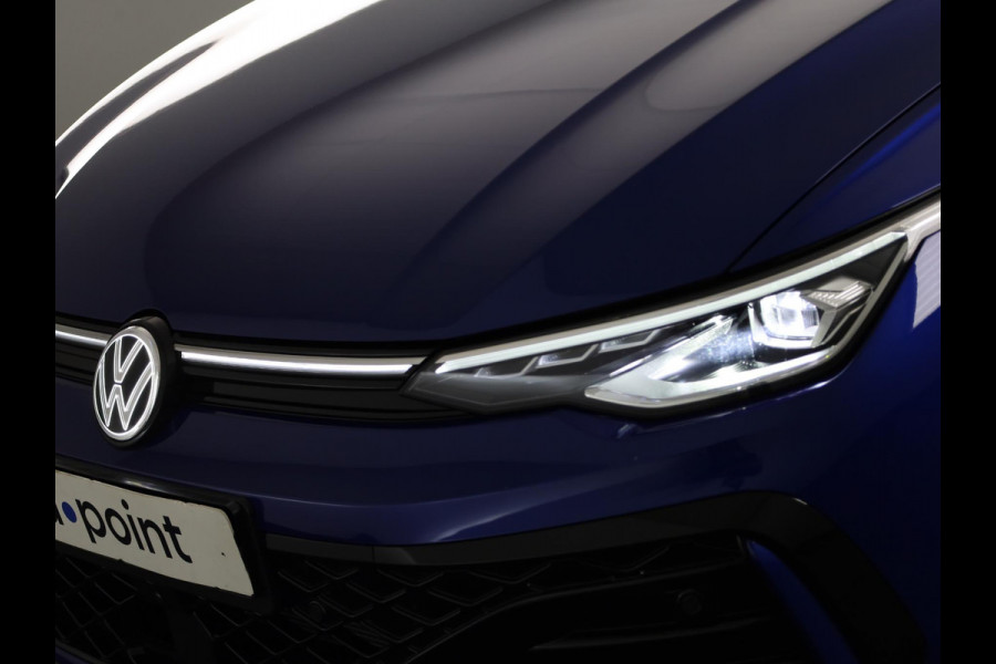 Volkswagen Golf 1.5 eTSI R-Line Edition 150 pk Automaat (DSG) | Verlengde garantie | Navigatie | Panoramadak | Parkeersensoren (Park assist) | Rondomzicht camera | Autom. airco (3 zones) | R-Line |