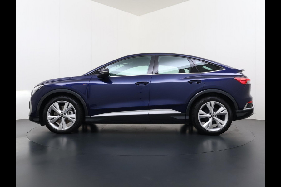 Audi Q4 Sportback e-tron 45 Edition 82 kWh VAN: 44.900,- VOOR: 41.877,- UW HERFSTVOORDEEL: 3.023,- S-LINE| 10.000KM! | STOELVERWARMING| ELEKTRISCHE ACHTERKLEP| ACHTERUITRIJCAMERA | MATRIX LED|