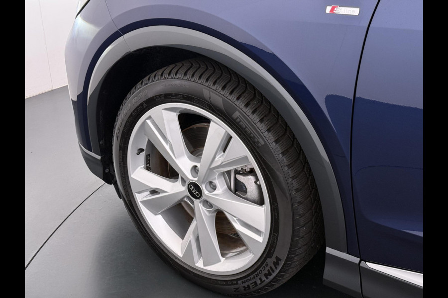 Audi Q4 Sportback e-tron 45 Edition 82 kWh VAN: 44.900,- VOOR: 41.877,- UW HERFSTVOORDEEL: 3.023,- S-LINE| 10.000KM! | STOELVERWARMING| ELEKTRISCHE ACHTERKLEP| ACHTERUITRIJCAMERA | MATRIX LED|