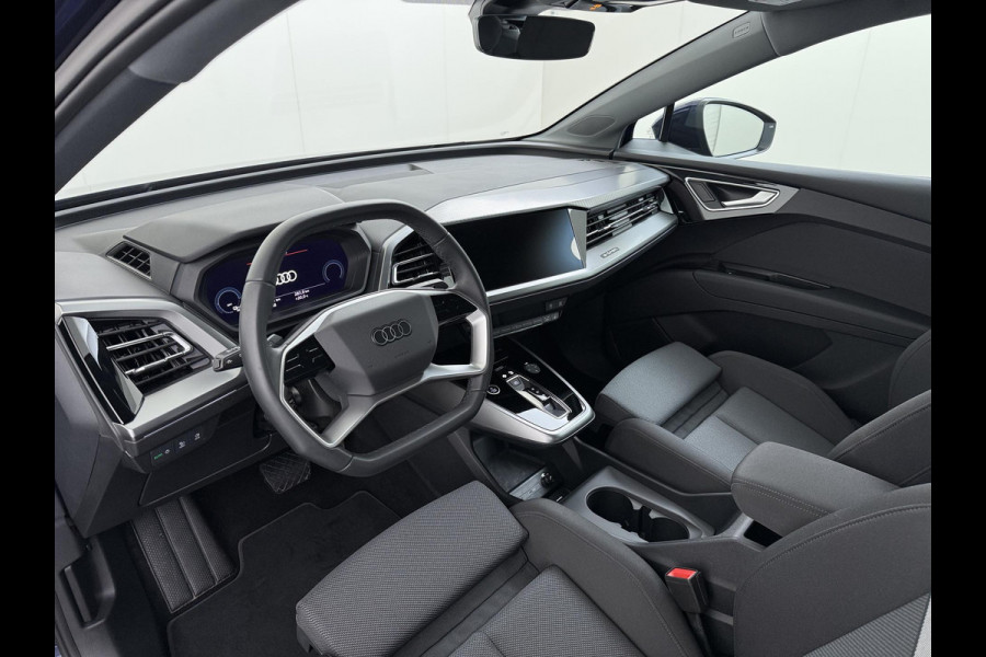 Audi Q4 Sportback e-tron 45 Edition 82 kWh VAN: 44.900,- VOOR: 41.877,- UW HERFSTVOORDEEL: 3.023,- S-LINE| 10.000KM! | STOELVERWARMING| ELEKTRISCHE ACHTERKLEP| ACHTERUITRIJCAMERA | MATRIX LED|