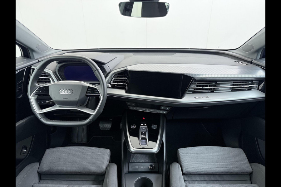 Audi Q4 Sportback e-tron 45 Edition 82 kWh VAN: 44.900,- VOOR: 41.877,- UW HERFSTVOORDEEL: 3.023,- S-LINE| 10.000KM! | STOELVERWARMING| ELEKTRISCHE ACHTERKLEP| ACHTERUITRIJCAMERA | MATRIX LED|