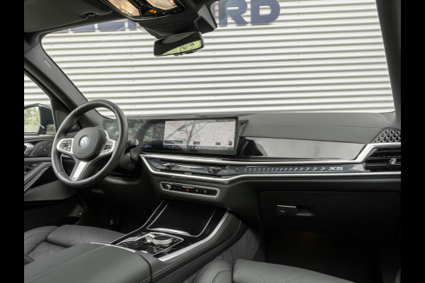 BMW X5 xDrive50e - M-Sport Pro - Pano - Trekhaak - ACC - Comfortzetels