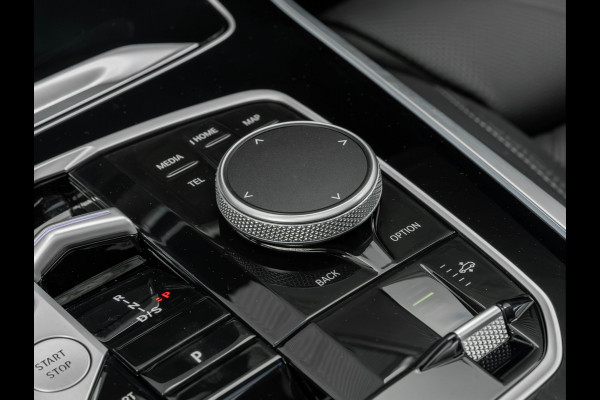 BMW X5 xDrive50e - M-Sport Pro - Pano - Trekhaak - ACC - Comfortzetels
