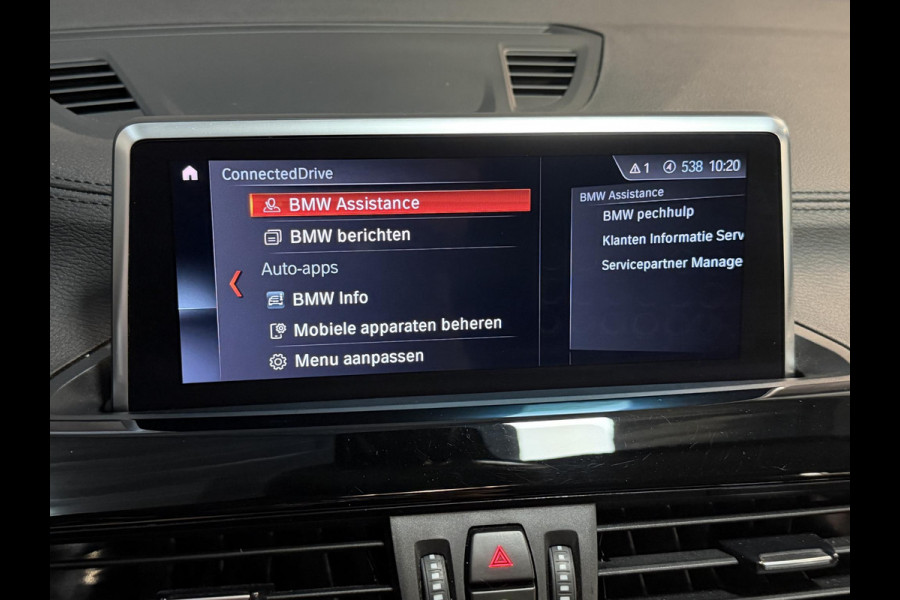 BMW X1 xDrive25e Executive xLine 18"/Keyless/Memory + stoelverwarming/Camera/Elektrische Klep/LED/DAB/Navigatie/PDC