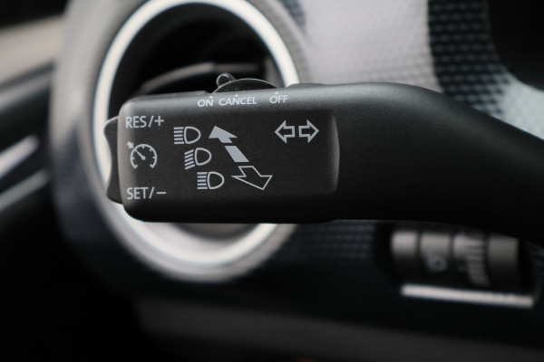 Volkswagen up! 1.0 BMT move up! 5-Deurs, Airco, Cruise, Elektrische Pakket, PDC, DAB Radio