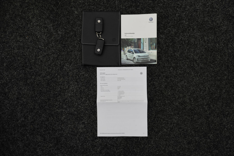 Volkswagen up! 1.0 BMT move up! 5-Deurs, Airco, Cruise, Elektrische Pakket, PDC, DAB Radio