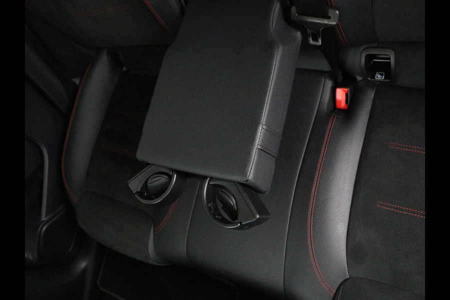 Mercedes-Benz EQA 250 Business Solution AMG 67 kWh | SOH 92.8% | Panoramadak | Head-up | Trekhaak | 360 camera | Adaptive cruise | Memory | Sfeerverlichting | Half Leder | Stoelverwarming | Carplay |