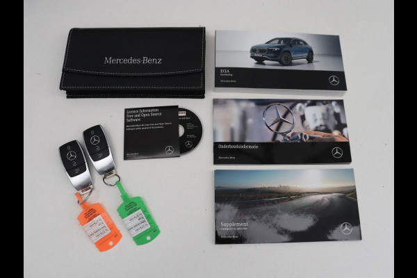 Mercedes-Benz EQA 250 Business Solution AMG 67 kWh | SOH 92.8% | Panoramadak | Head-up | Trekhaak | 360 camera | Adaptive cruise | Memory | Sfeerverlichting | Half Leder | Stoelverwarming | Carplay |