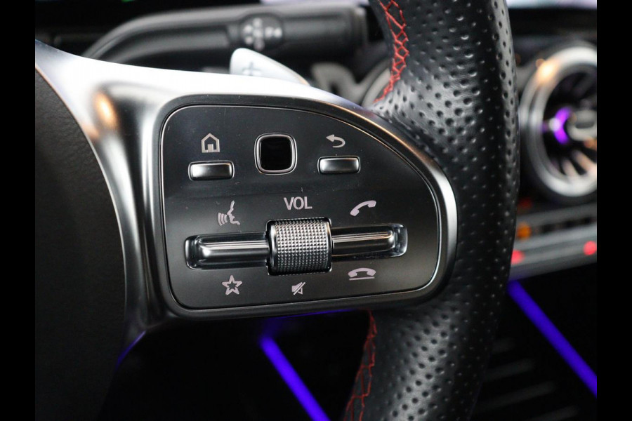 Mercedes-Benz EQA 250 Business Solution AMG 67 kWh | SOH 92.8% | Panoramadak | Head-up | Trekhaak | 360 camera | Adaptive cruise | Memory | Sfeerverlichting | Half Leder | Stoelverwarming | Carplay |