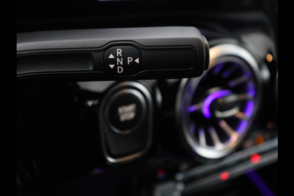 Mercedes-Benz EQA 250 Business Solution AMG 67 kWh | SOH 92.8% | Panoramadak | Head-up | Trekhaak | 360 camera | Adaptive cruise | Memory | Sfeerverlichting | Half Leder | Stoelverwarming | Carplay |