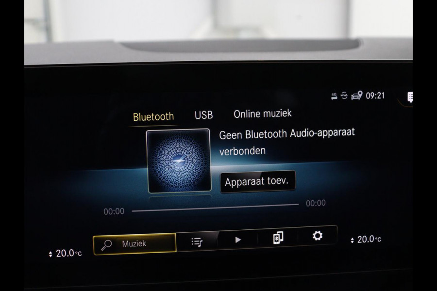Mercedes-Benz EQA 250 Business Solution AMG 67 kWh | SOH 92.8% | Panoramadak | Head-up | Trekhaak | 360 camera | Adaptive cruise | Memory | Sfeerverlichting | Half Leder | Stoelverwarming | Carplay |