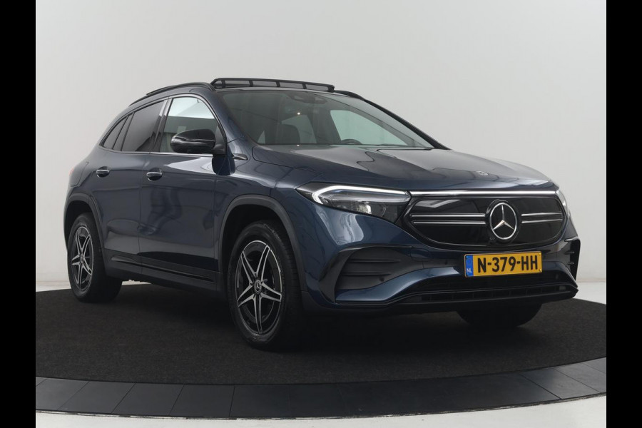 Mercedes-Benz EQA 250 Business Solution AMG 67 kWh | SOH 92.8% | Panoramadak | Head-up | Trekhaak | 360 camera | Adaptive cruise | Memory | Sfeerverlichting | Half Leder | Stoelverwarming | Carplay |