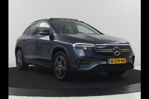Mercedes-Benz EQA 250 Business Solution AMG 67 kWh | SOH 92.8% | Panoramadak | Head-up | Trekhaak | 360 camera | Adaptive cruise | Memory | Sfeerverlichting | Half Leder | Stoelverwarming | Carplay |