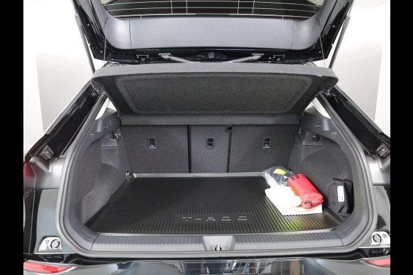 Volkswagen T-Roc Limited Edition 1.5 eTSI 85 kW / 116 PK SUV 7 vers Achteruitrijcamera | Stoelverwarming | Carplay